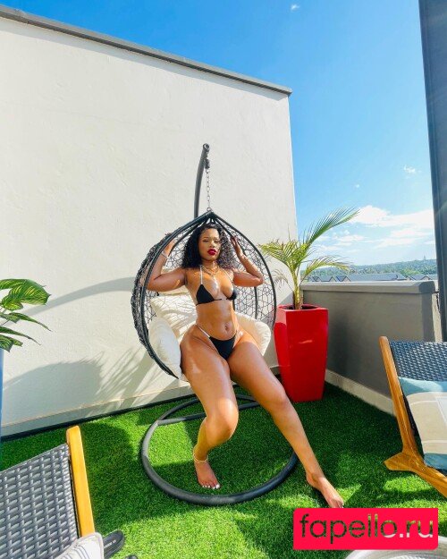 Xoli Mfeka Onlyfans Photo Gallery 