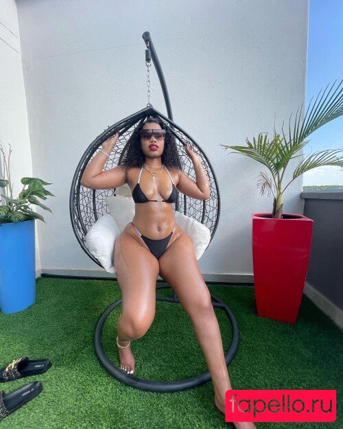 Xoli Mfeka Onlyfans Photo Gallery 