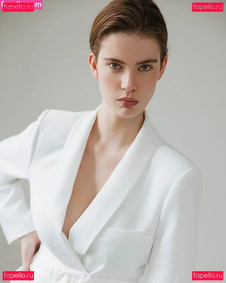 Benthe Ten Broek Onlyfans Photo Gallery 