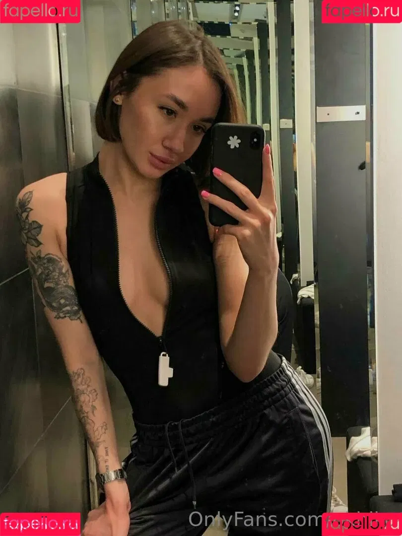 okhik0 Onlyfans Photo Gallery 