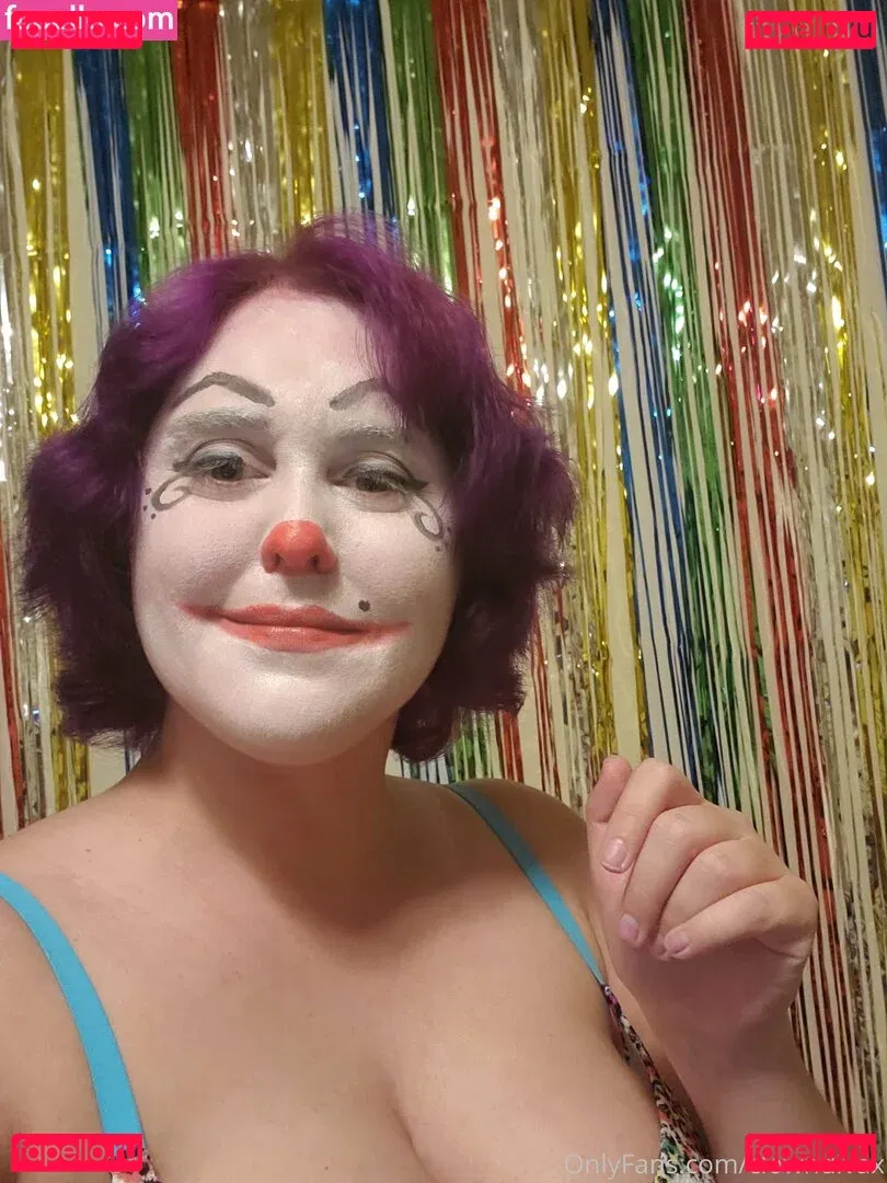 clowndivax Onlyfans Photo Gallery 