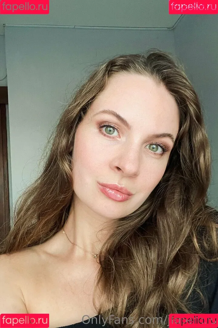 anapuru Onlyfans Photo Gallery 