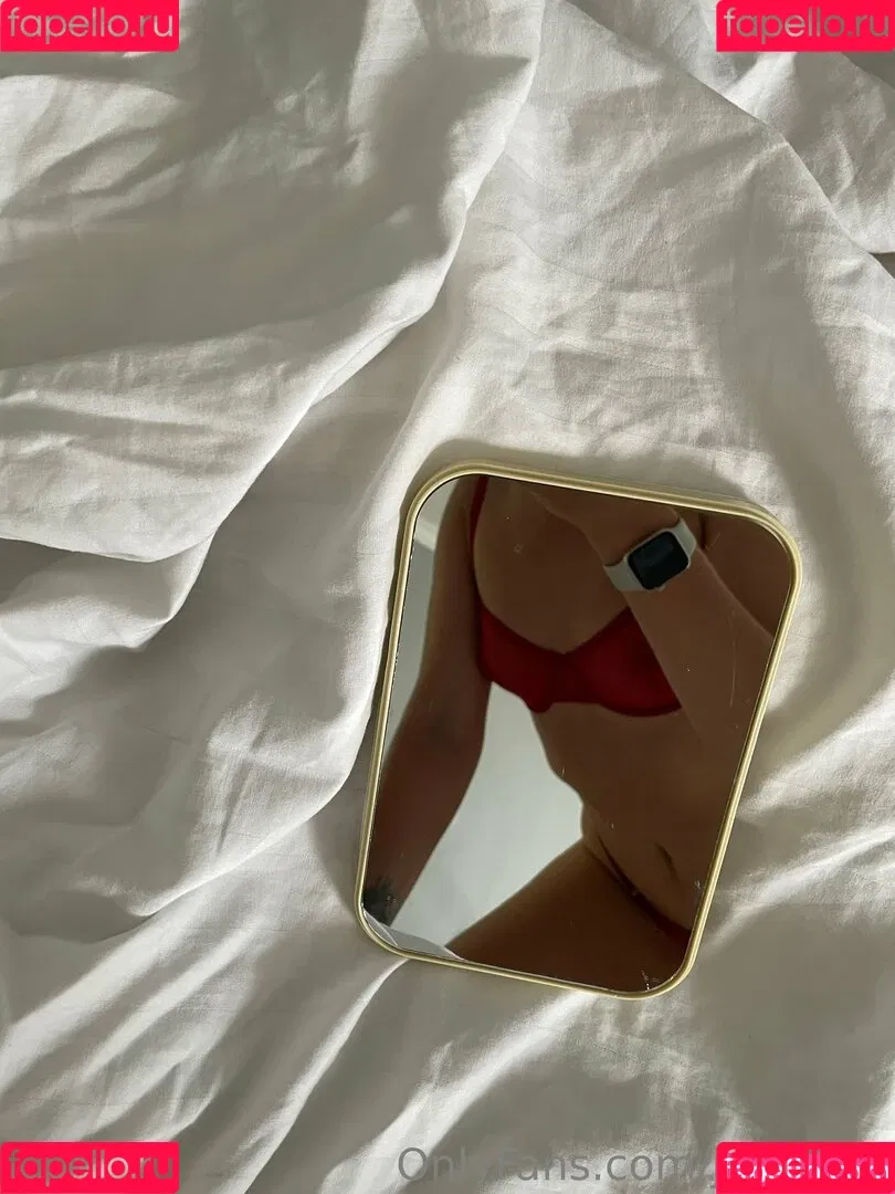 anapuru Onlyfans Photo Gallery 