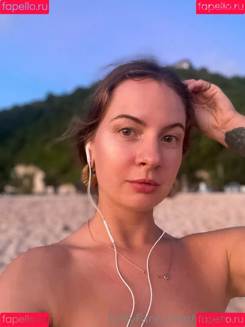 anapuru Onlyfans Photo Gallery 