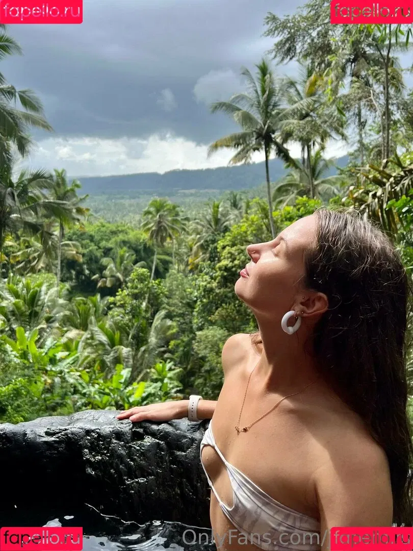 anapuru Onlyfans Photo Gallery 