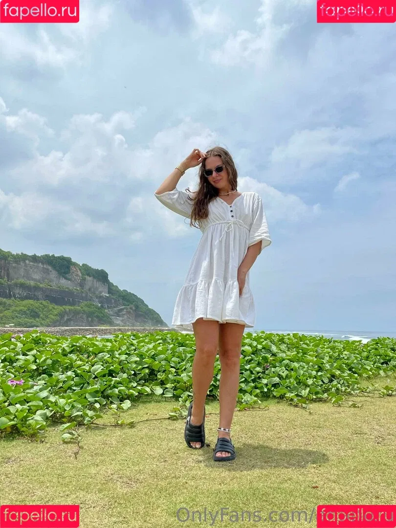 anapuru Onlyfans Photo Gallery 