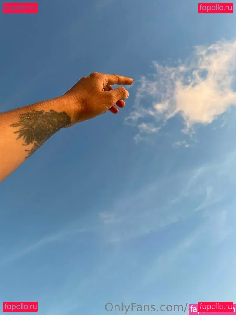 anapuru Onlyfans Photo Gallery 