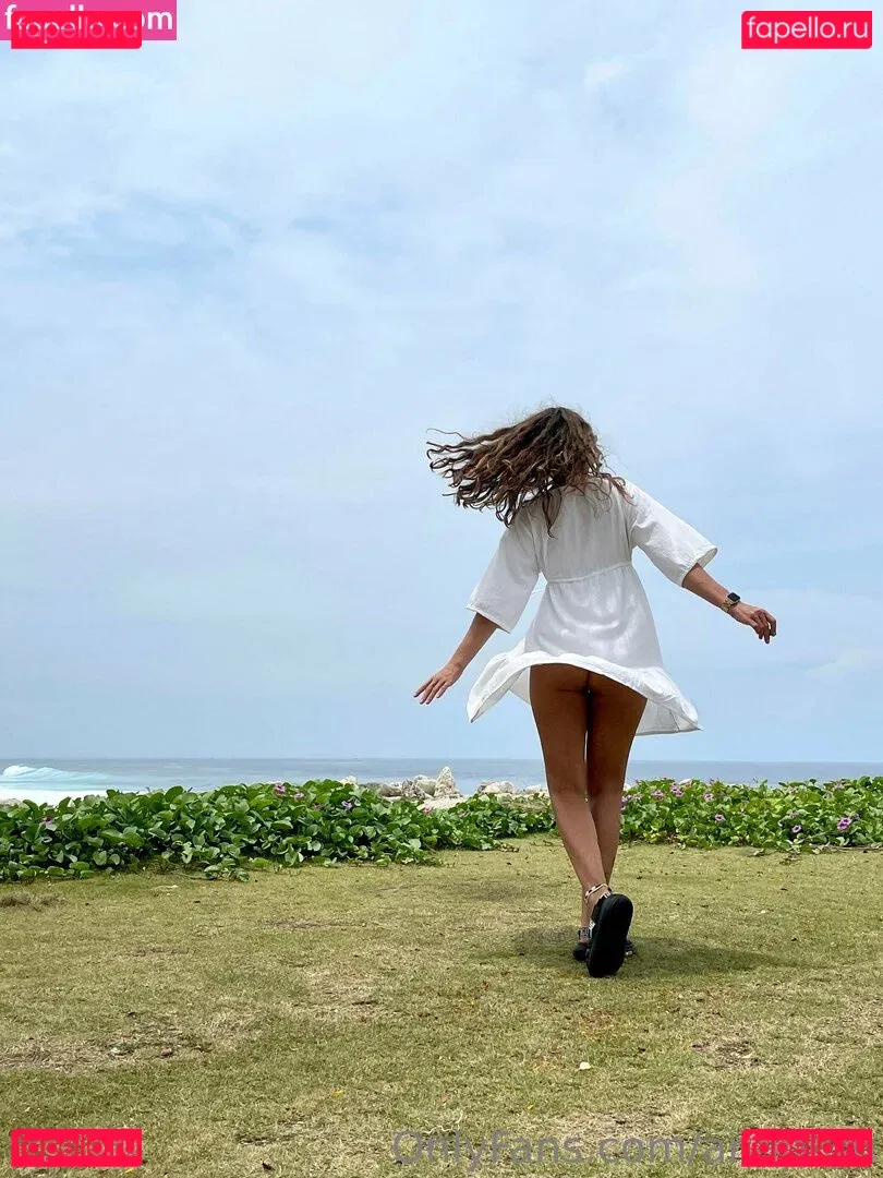 anapuru Onlyfans Photo Gallery 