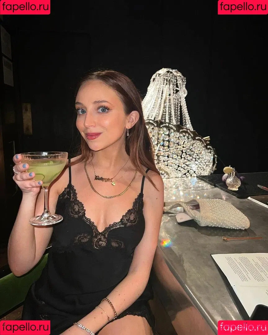 Ellie Schnitt Onlyfans Photo Gallery 