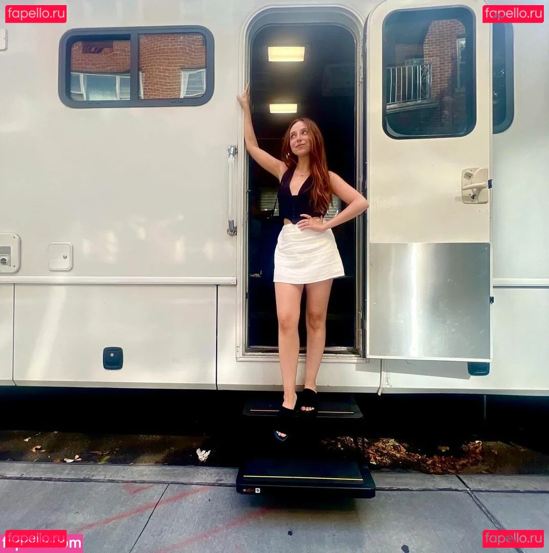 Ellie Schnitt Onlyfans Photo Gallery 