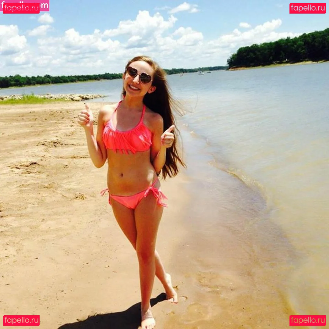 Ellie Schnitt Onlyfans Photo Gallery 