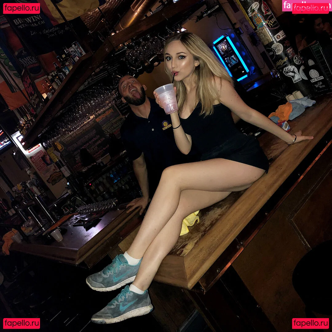 Ellie Schnitt Onlyfans Photo Gallery 