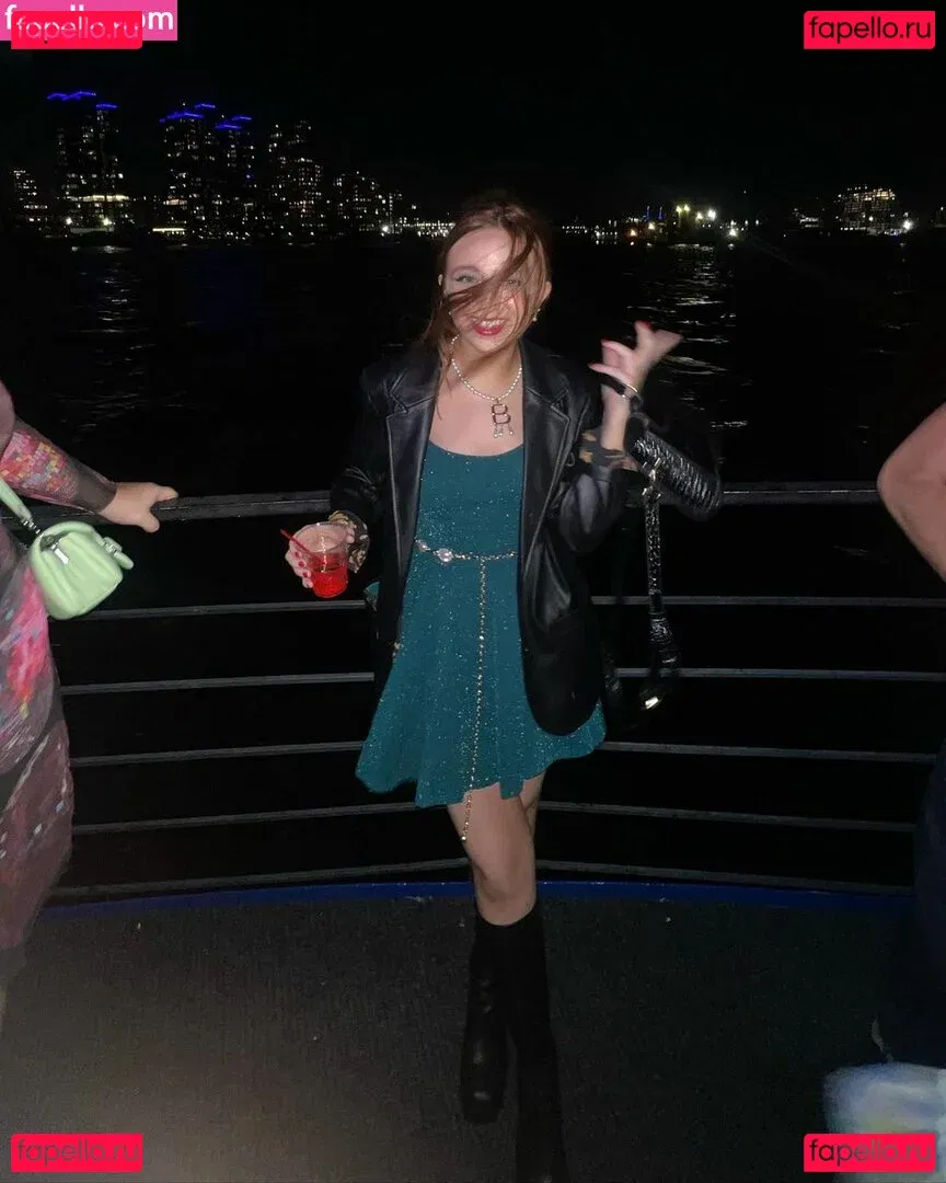 Ellie Schnitt Onlyfans Photo Gallery 