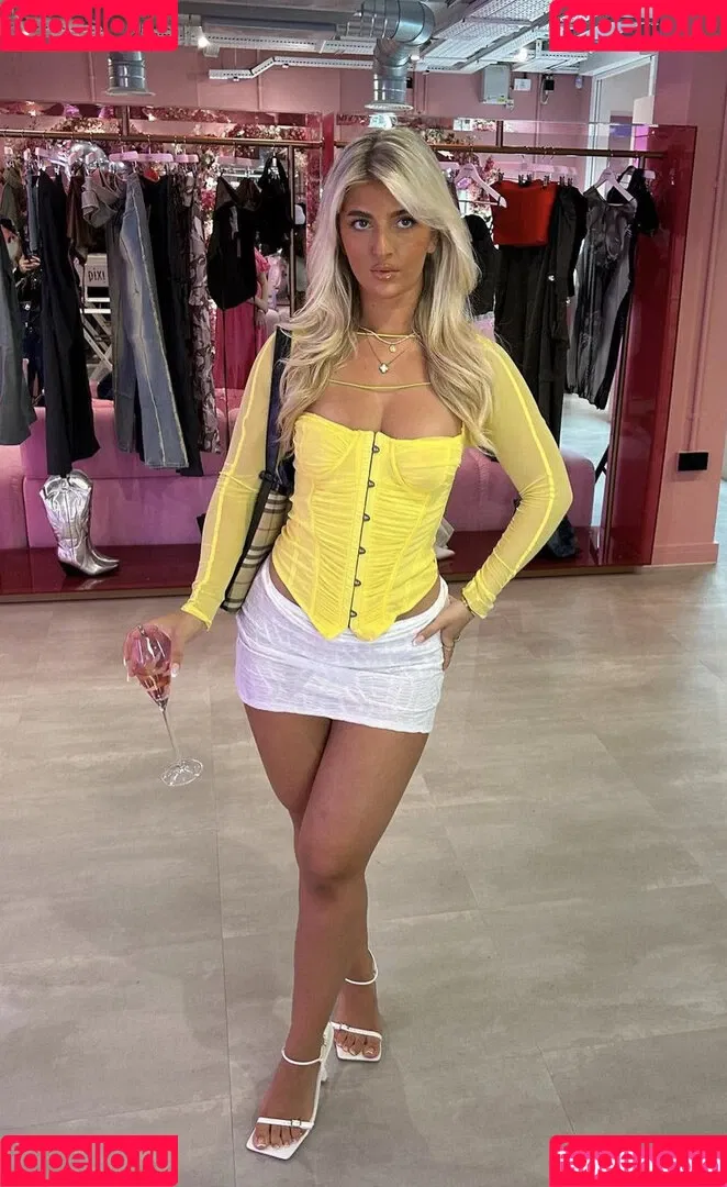 izzytaffs Onlyfans Photo Gallery 