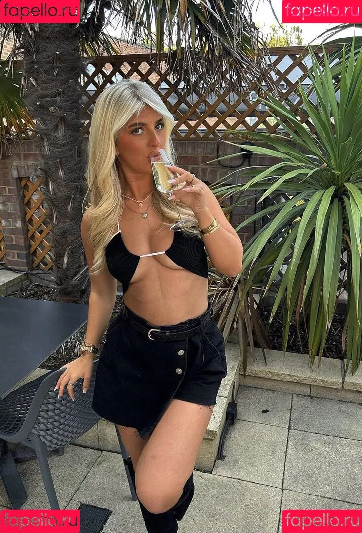 izzytaffs Onlyfans Photo Gallery 