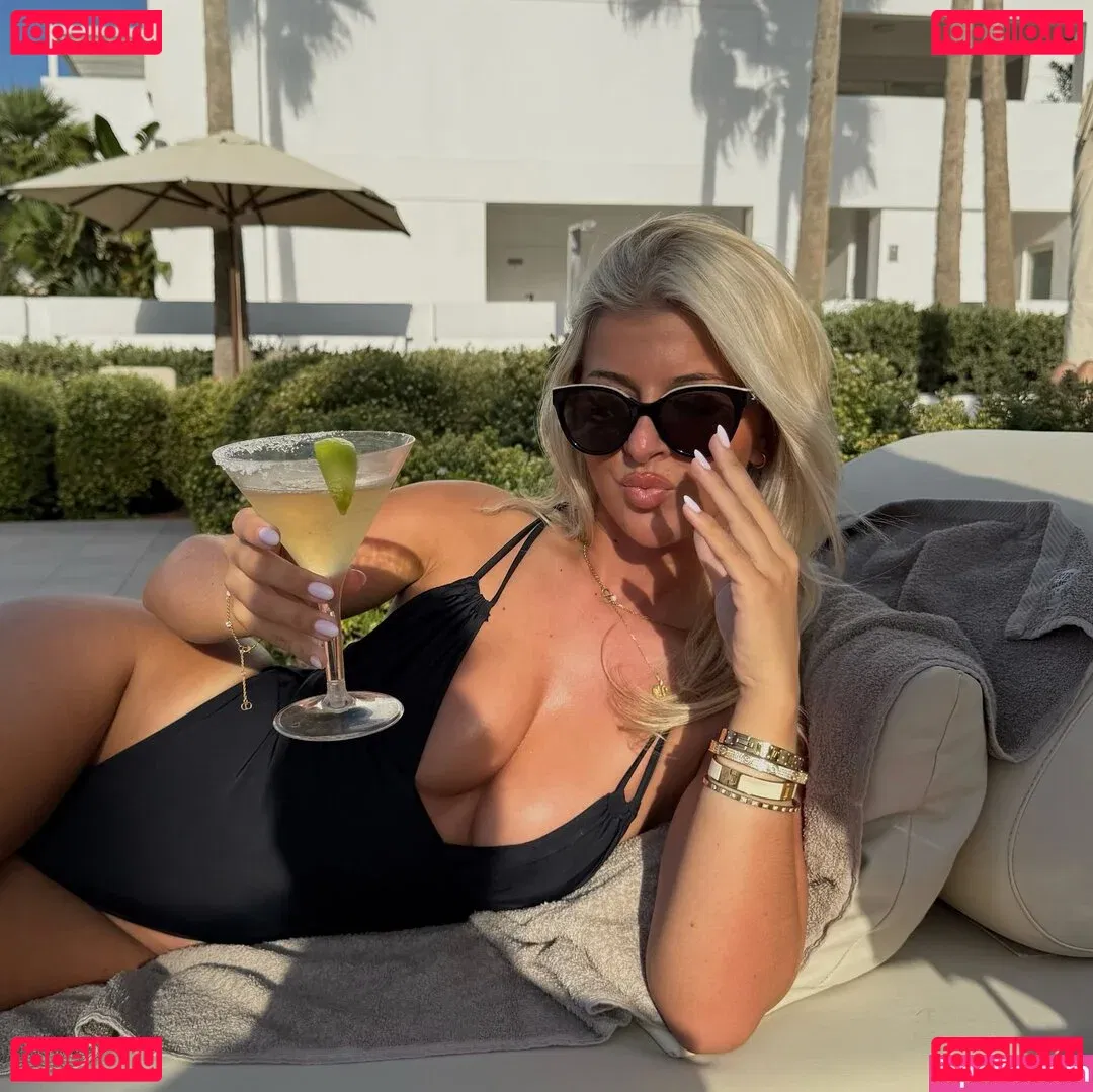 izzytaffs Onlyfans Photo Gallery 