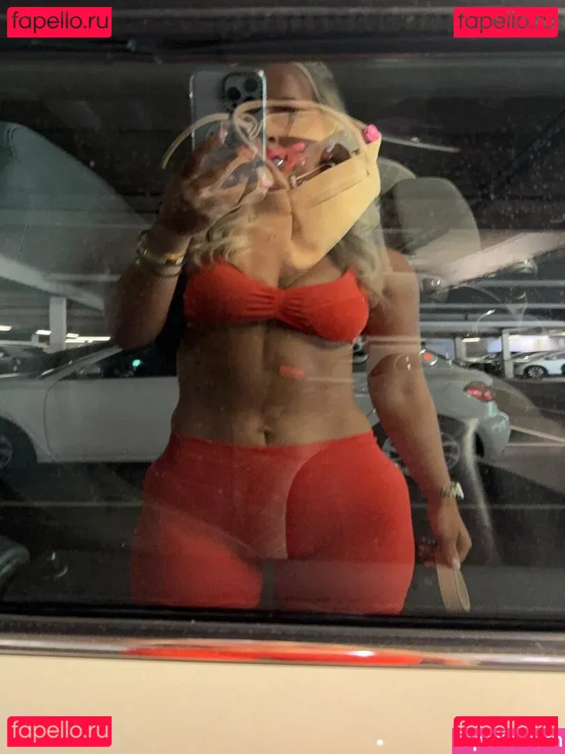 izzytaffs Onlyfans Photo Gallery 