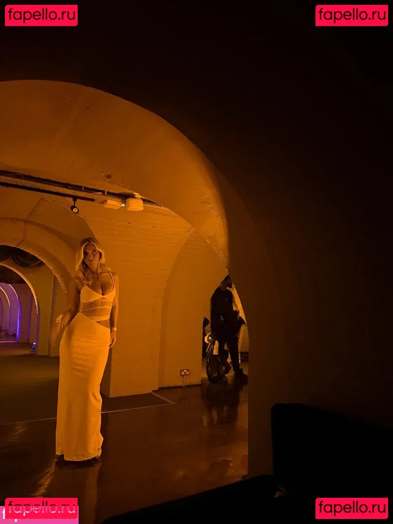 izzytaffs Onlyfans Photo Gallery 