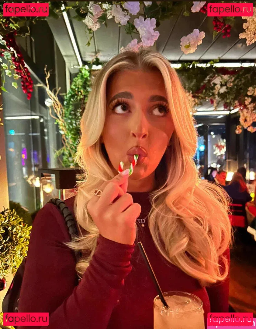 izzytaffs Onlyfans Photo Gallery 