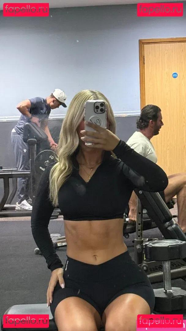 izzytaffs Onlyfans Photo Gallery 