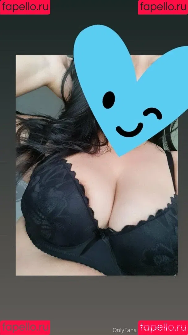 honeybe.e Onlyfans Photo Gallery 