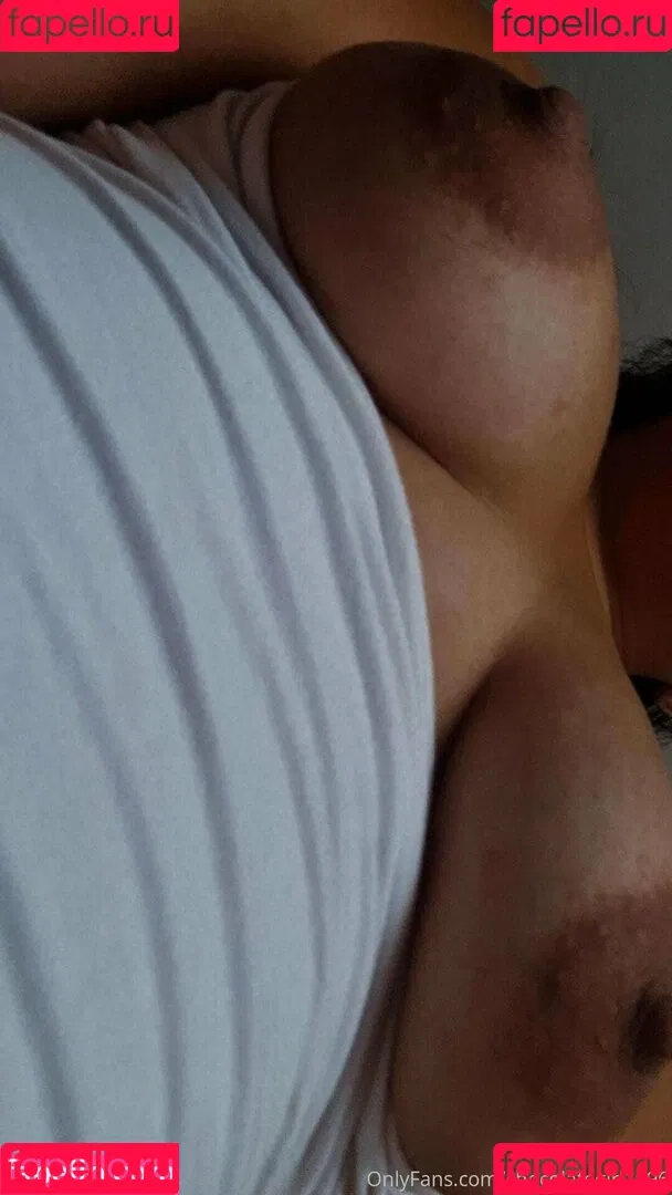 honeybe.e Onlyfans Photo Gallery 