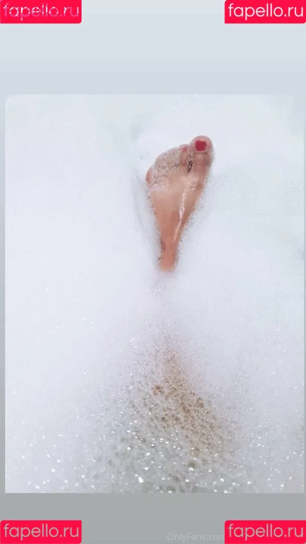 honeybe.e Onlyfans Photo Gallery 