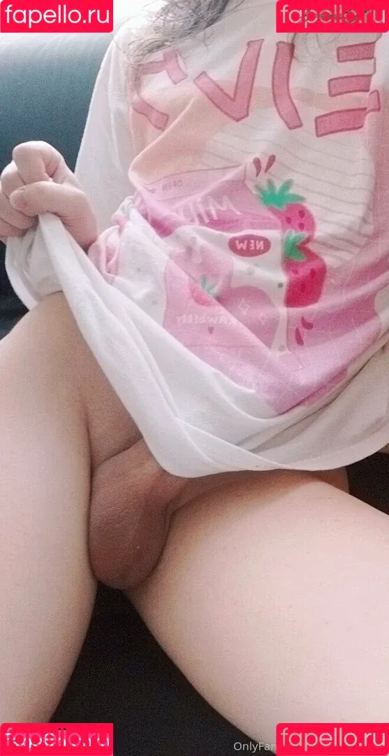 femboy_moth Onlyfans Photo Gallery 