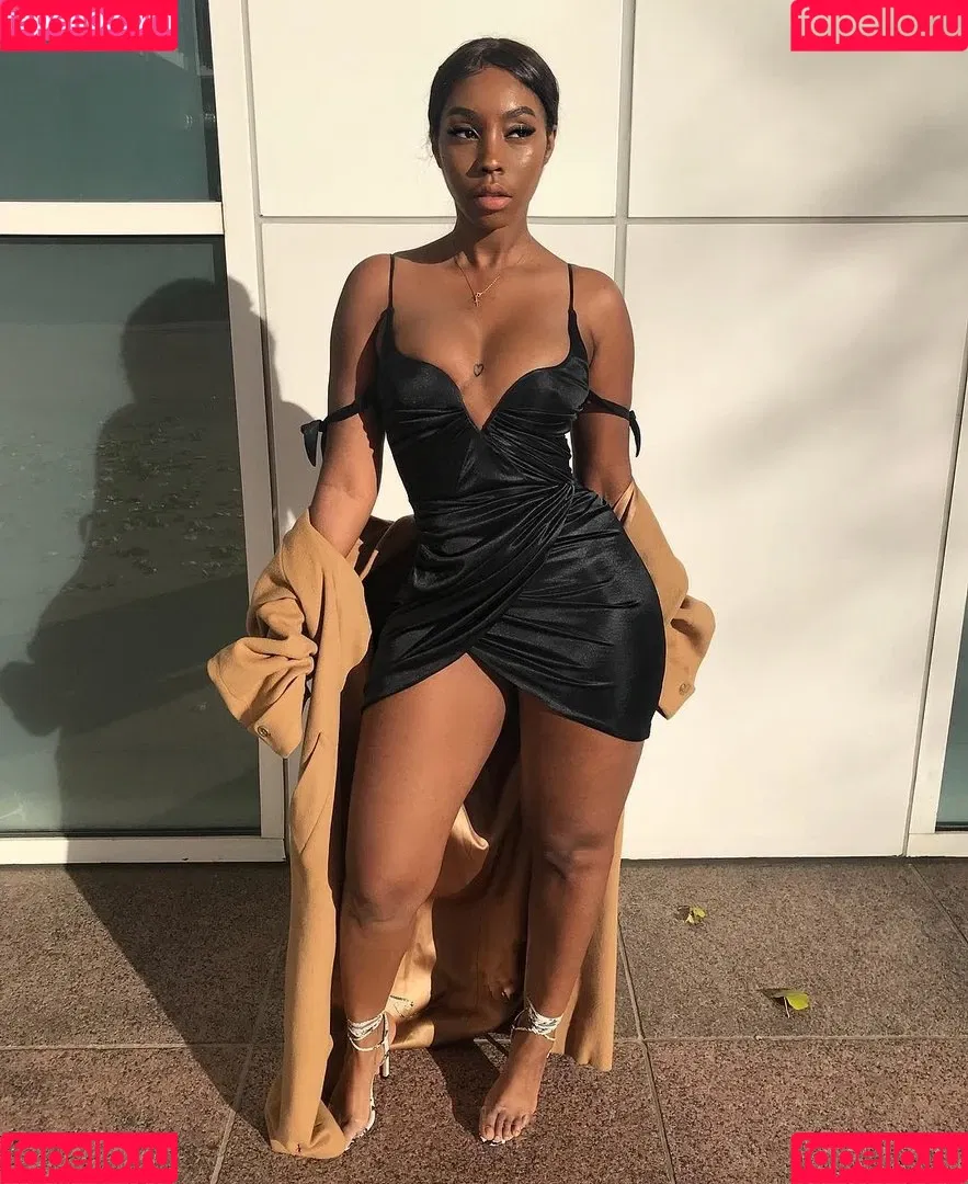 SoBomb Onlyfans Photo Gallery 