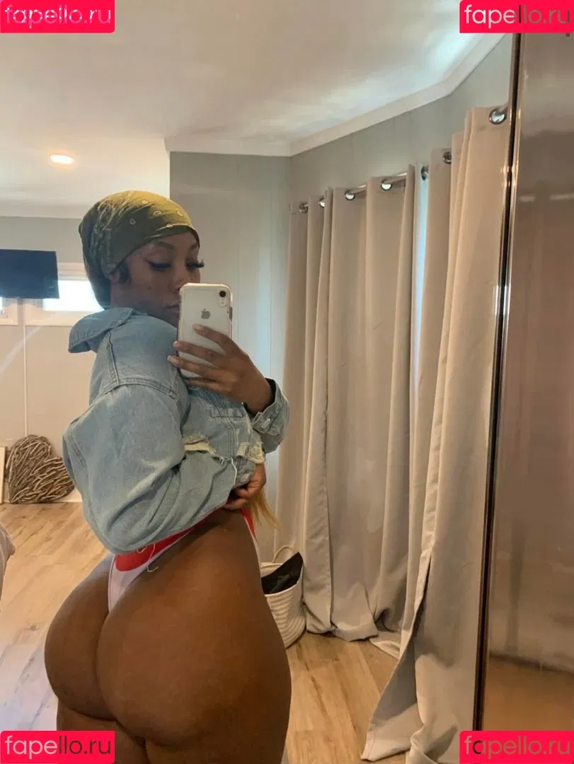SoBomb Onlyfans Photo Gallery 