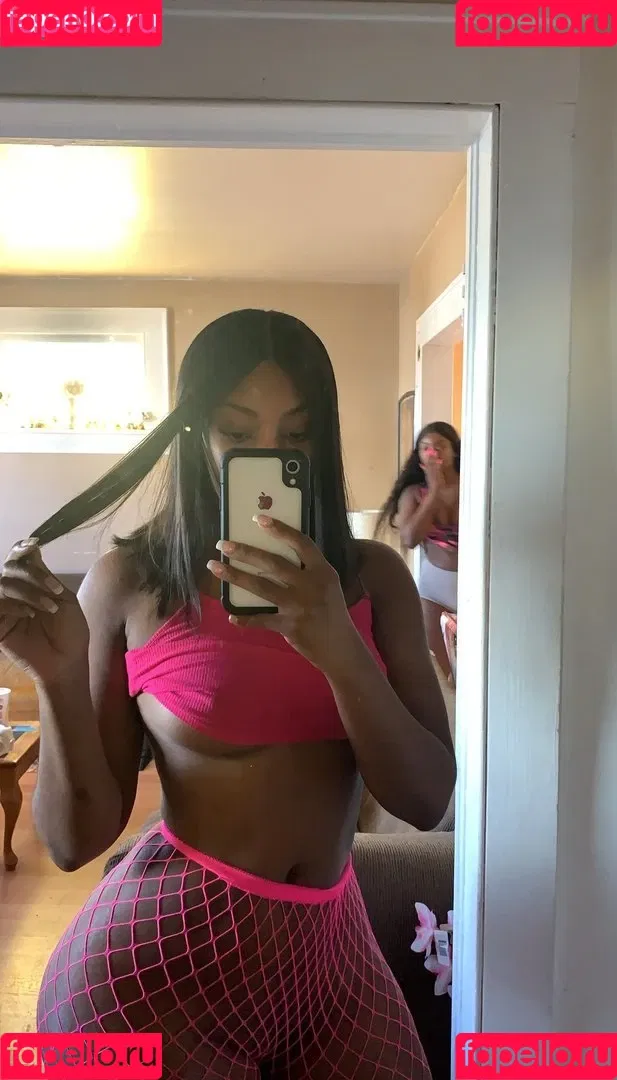 SoBomb Onlyfans Photo Gallery 
