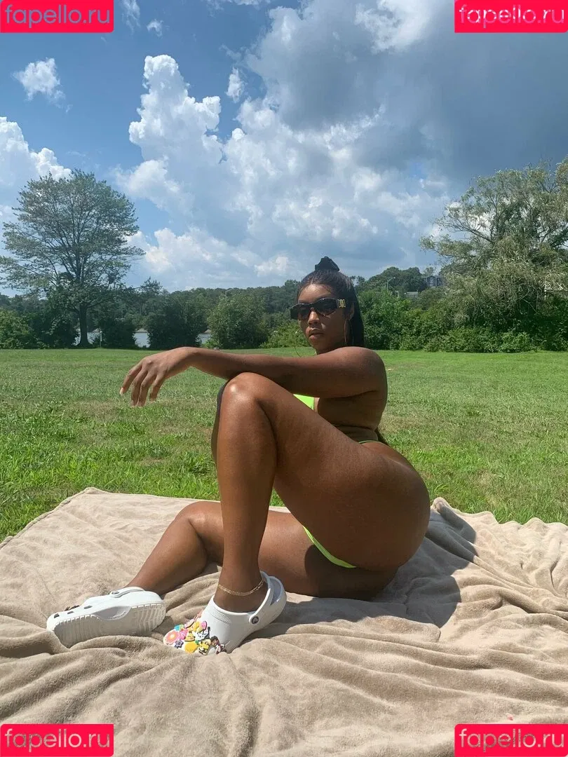 SoBomb Onlyfans Photo Gallery 