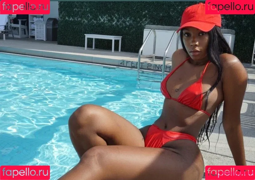 SoBomb Onlyfans Photo Gallery 