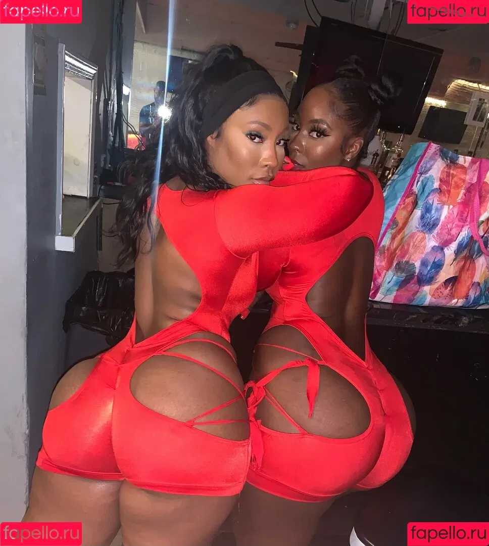 SoBomb Onlyfans Photo Gallery 