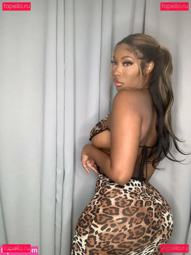 SoBomb Onlyfans Photo Gallery 