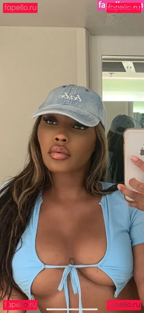 SoBomb Onlyfans Photo Gallery 