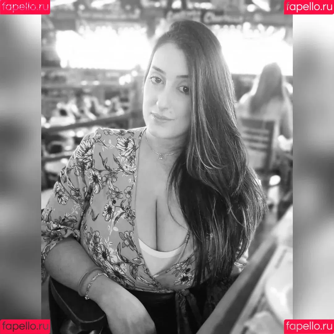 Michelly Rebechi Onlyfans Photo Gallery 