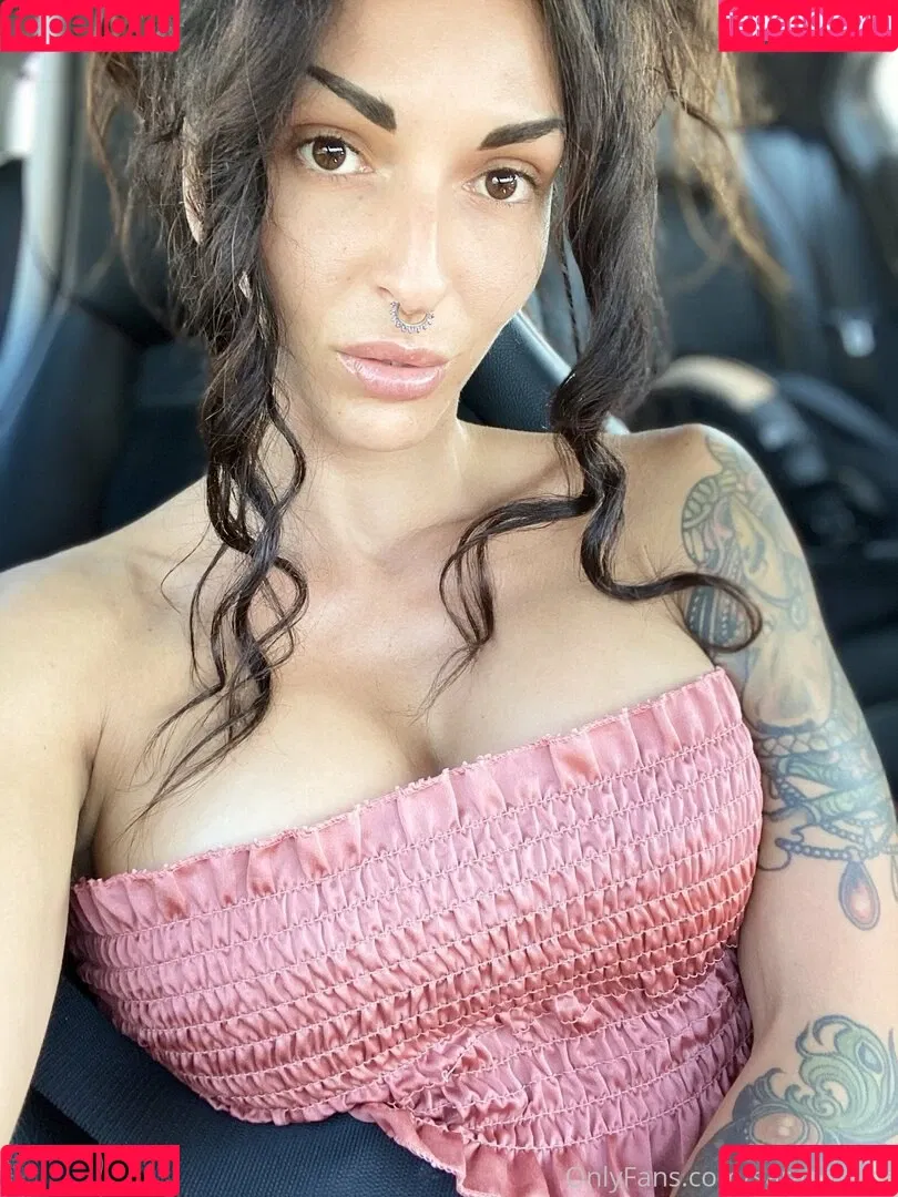 saraesotica Onlyfans Photo Gallery 