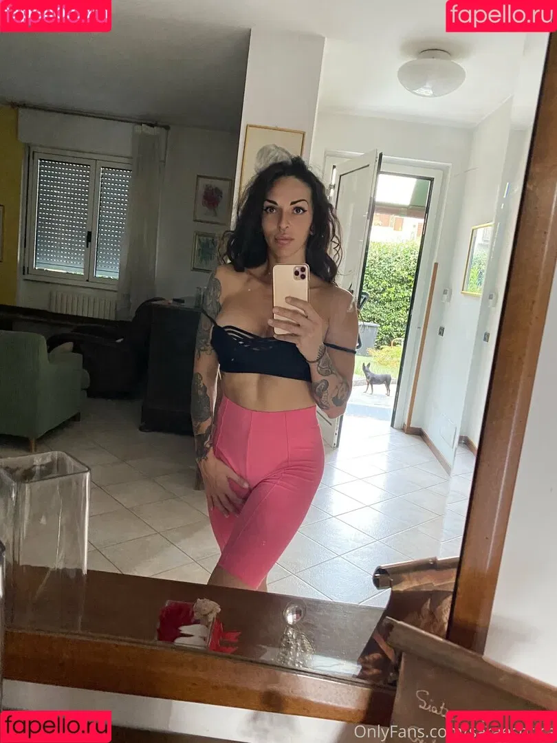 saraesotica Onlyfans Photo Gallery 