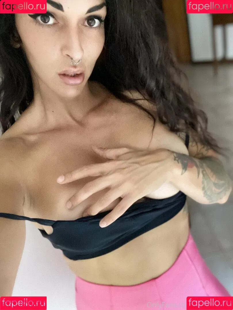 saraesotica Onlyfans Photo Gallery 