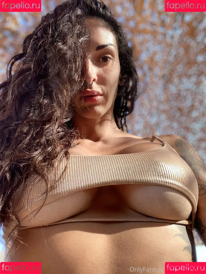 saraesotica Onlyfans Photo Gallery 
