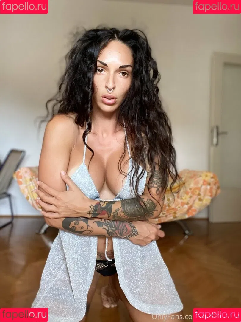 saraesotica Onlyfans Photo Gallery 