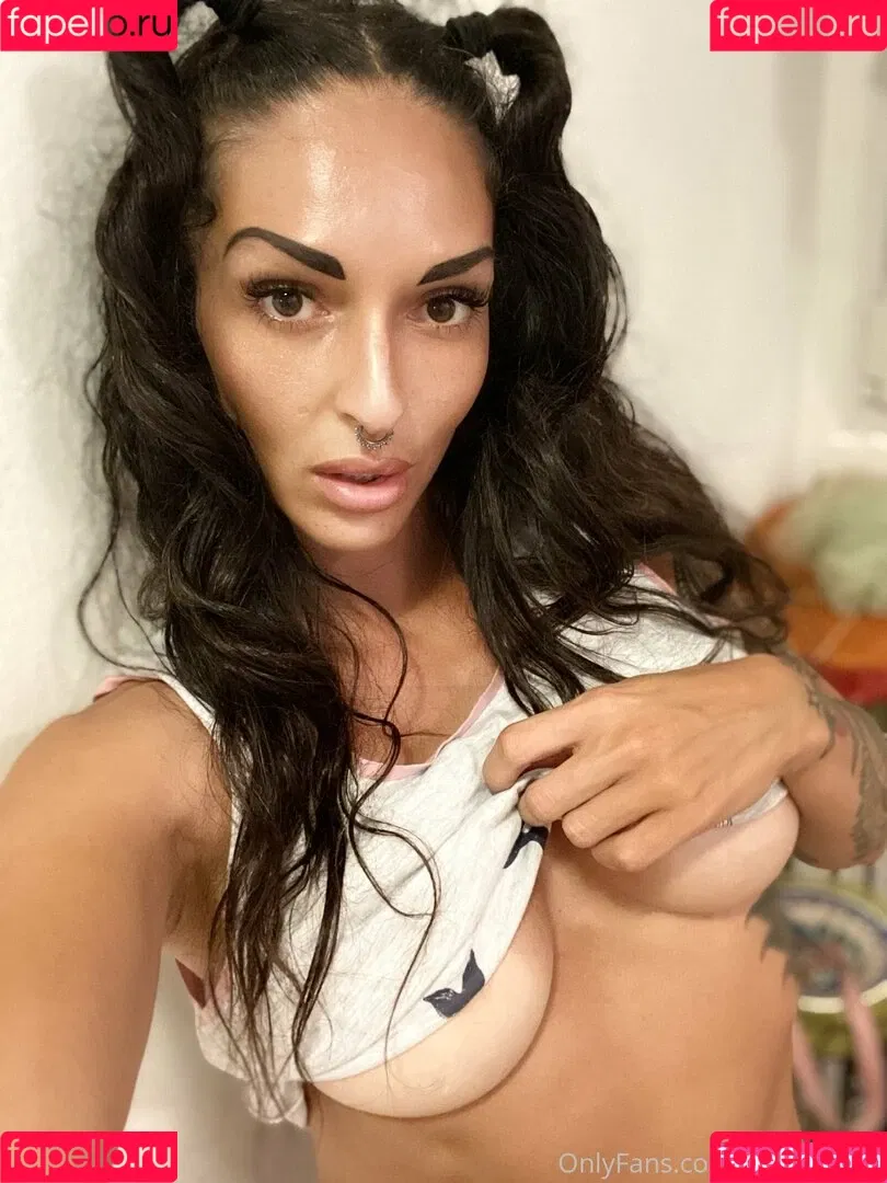 saraesotica Onlyfans Photo Gallery 