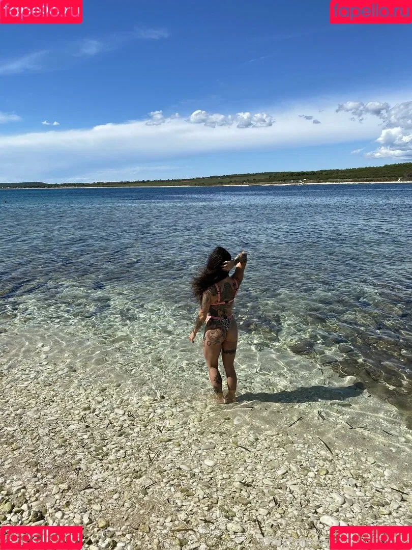 saraesotica Onlyfans Photo Gallery 