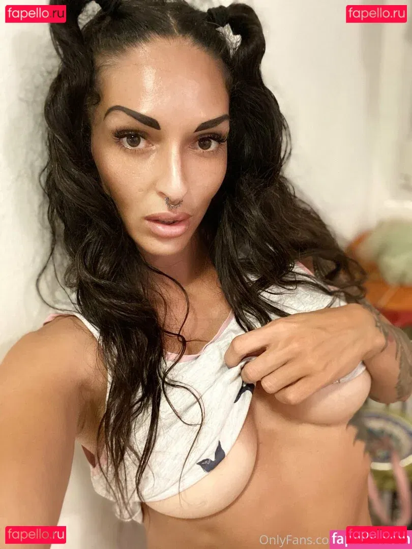 saraesotica Onlyfans Photo Gallery 
