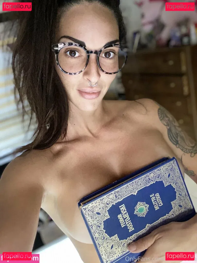 saraesotica Onlyfans Photo Gallery 