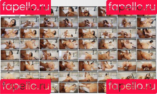 Mona Azar Onlyfans Photo Gallery 