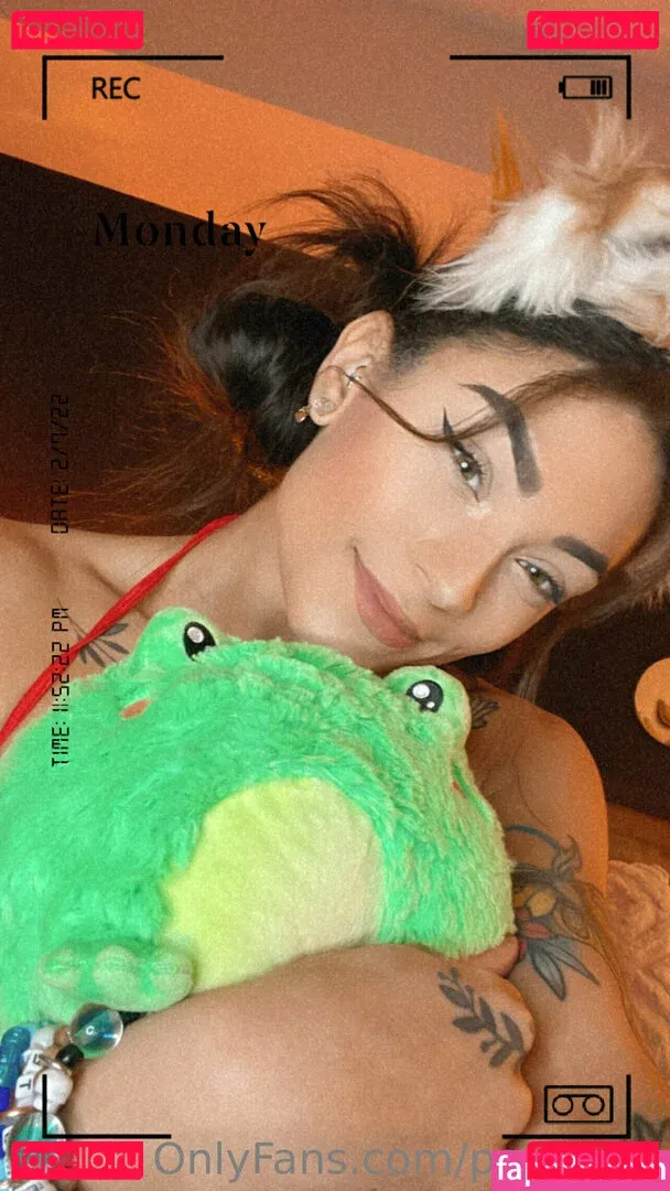 pariseike Onlyfans Photo Gallery 