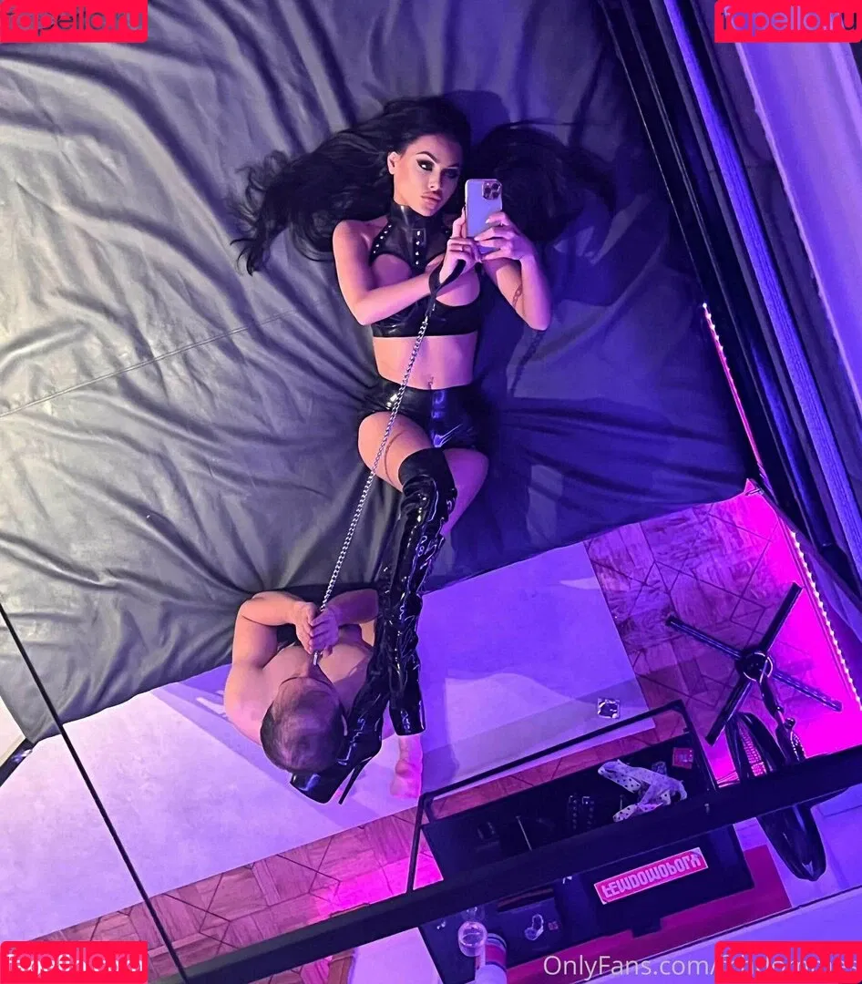 fchdommes Onlyfans Photo Gallery 