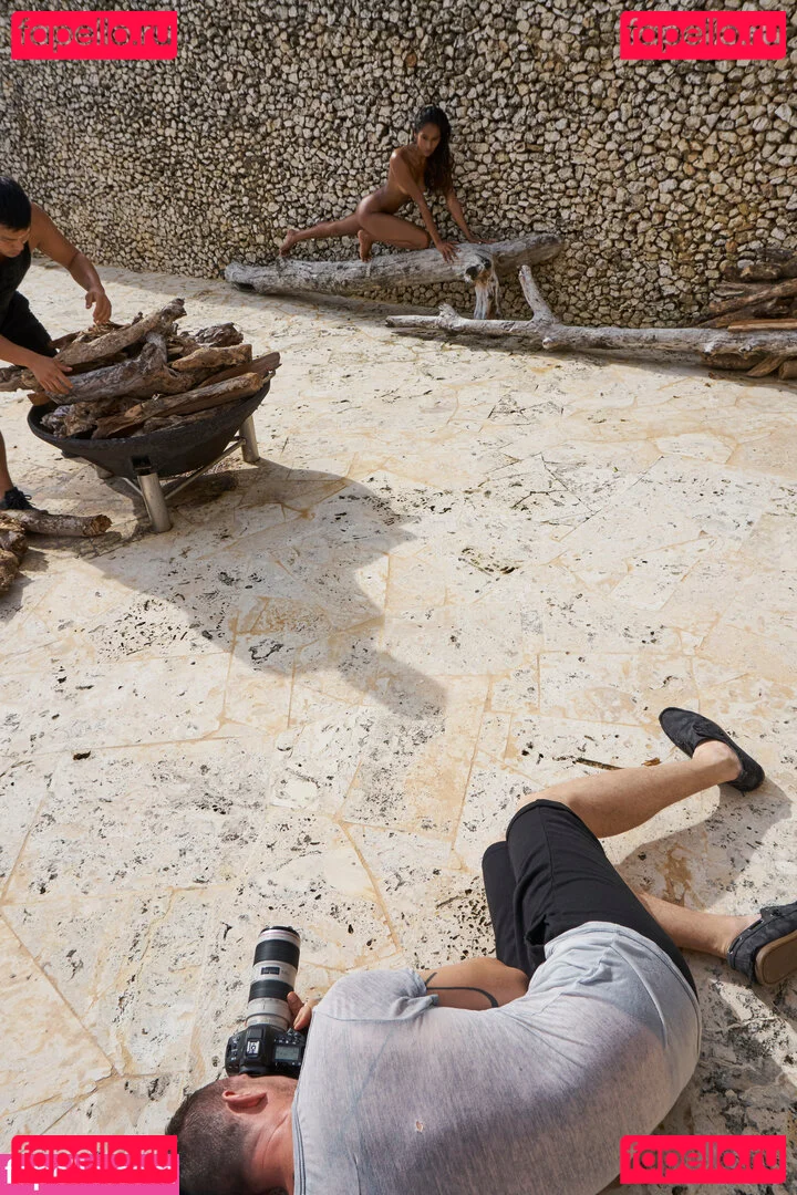 Nidhi Sunil Onlyfans Photo Gallery 